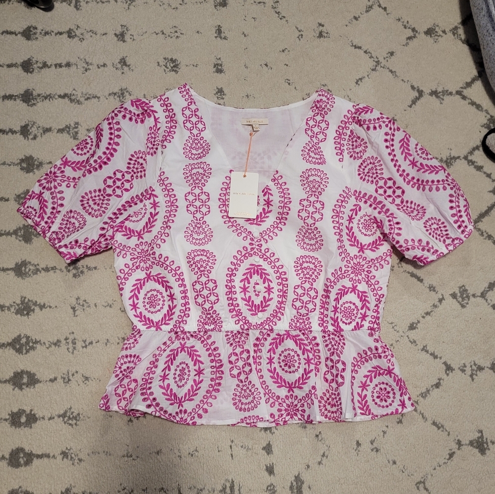 NWT Skies Are Blue embroidered eyelet top - pink & white. Size Large